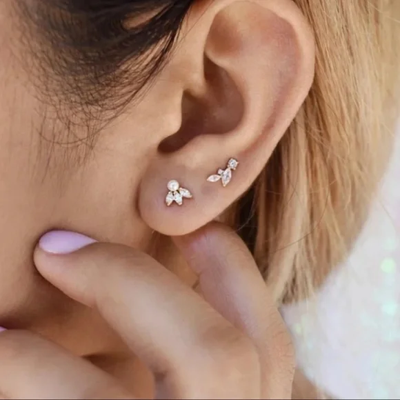 Birdie Pearl Marquise Clear Crystal CZ 18k Gold Plated S925 Pierced Earring 1pc - Picture 2 of 9